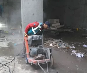 İnşaatta Çalışan Bir İşçi